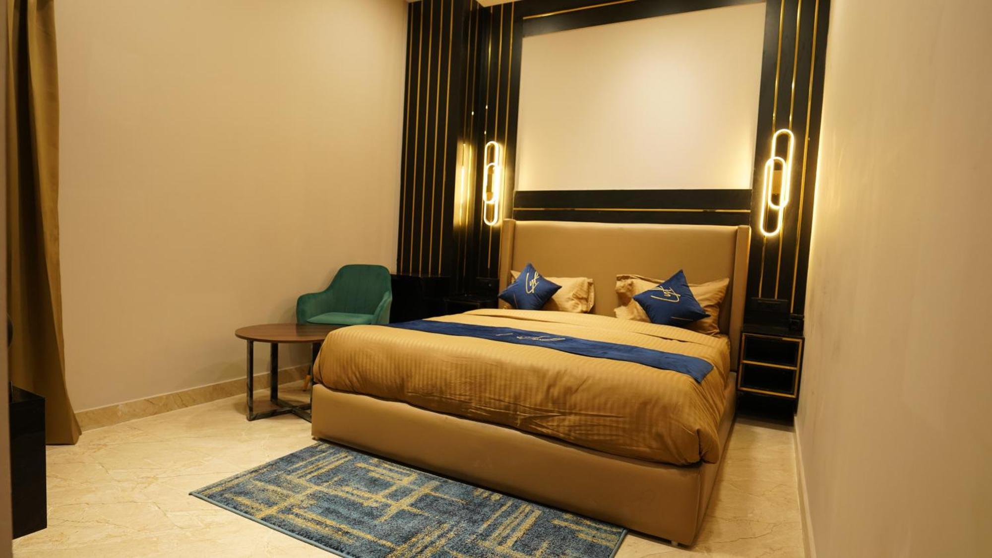Aquila Grand Suites - Noida Sector 136 Екстер'єр фото