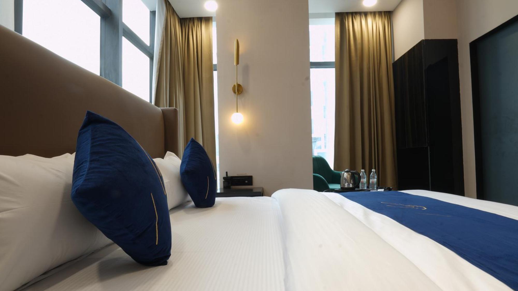 Aquila Grand Suites - Noida Sector 136 Екстер'єр фото