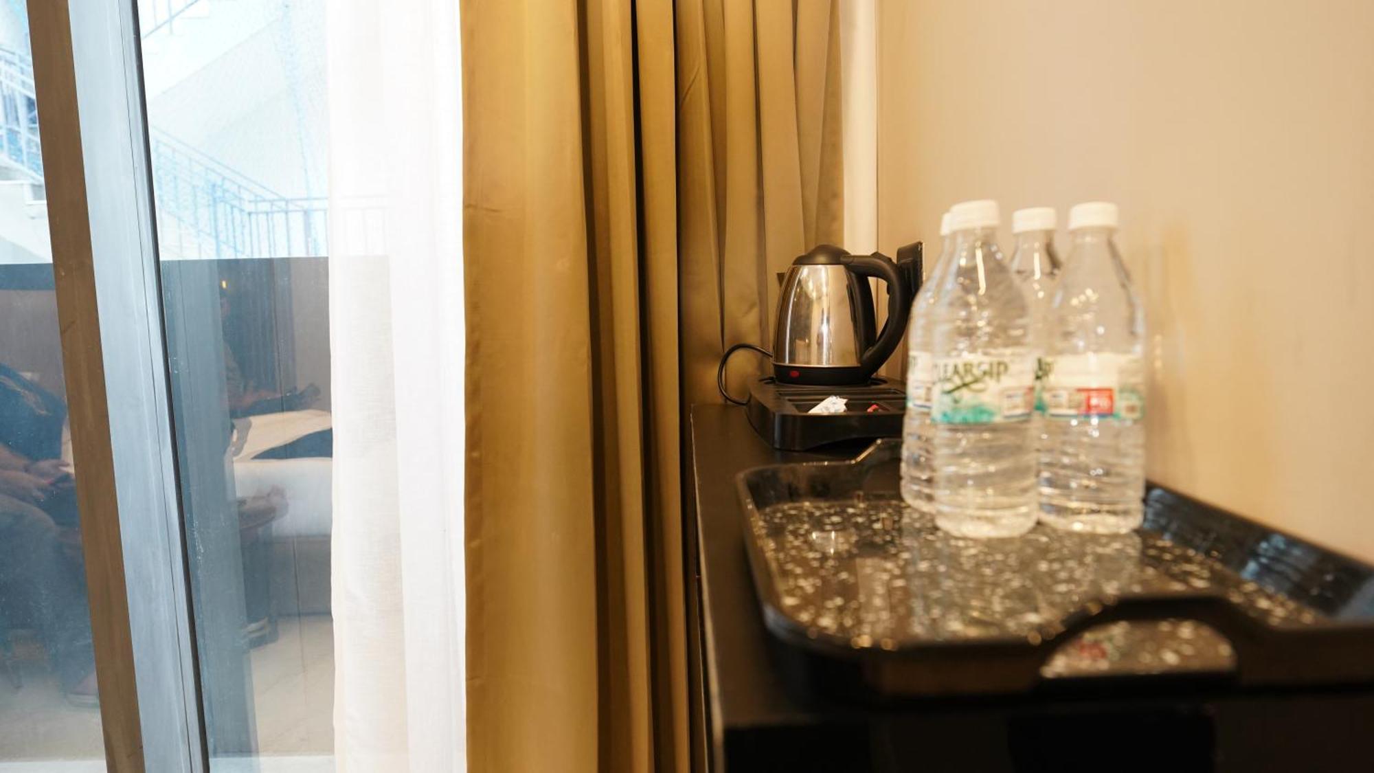 Aquila Grand Suites - Noida Sector 136 Екстер'єр фото