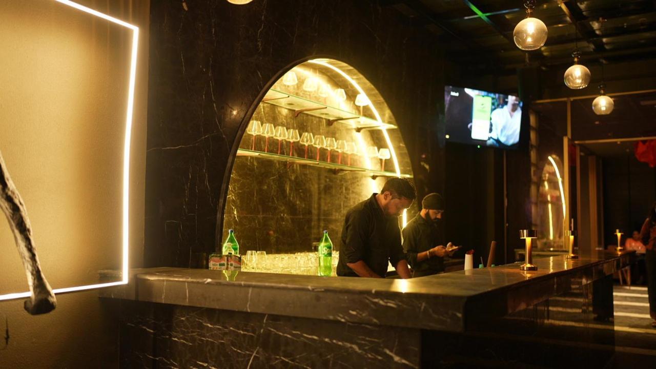 Aquila Grand Suites - Noida Sector 136 Екстер'єр фото