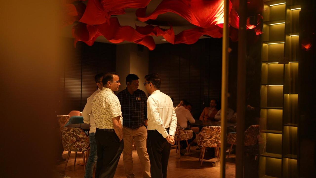 Aquila Grand Suites - Noida Sector 136 Екстер'єр фото